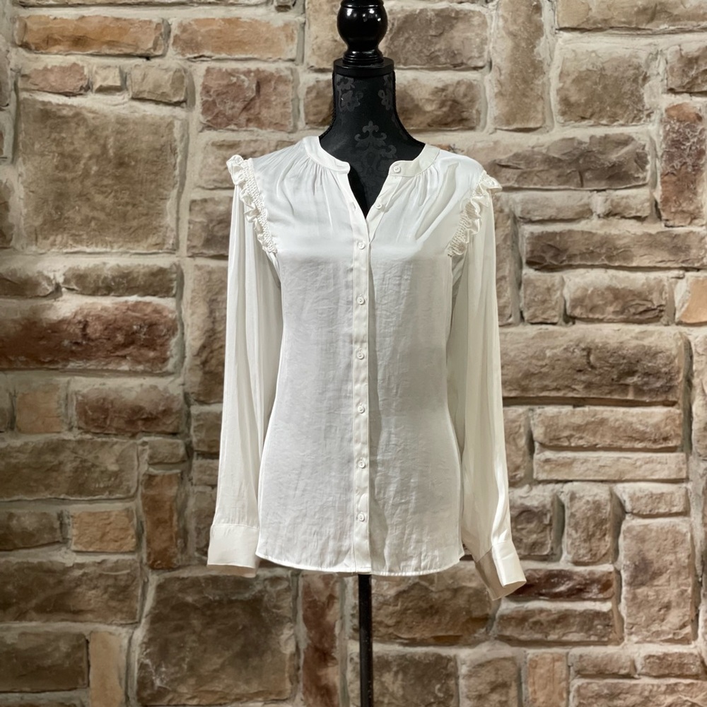 NWOT Express- Ruffle Satin Portofino Blouse, Size XL